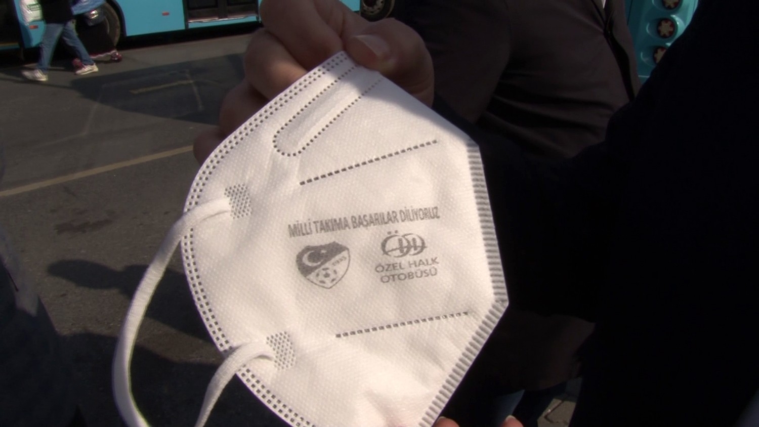 Özel halk otobüsü sahiplerinden milli takıma destek