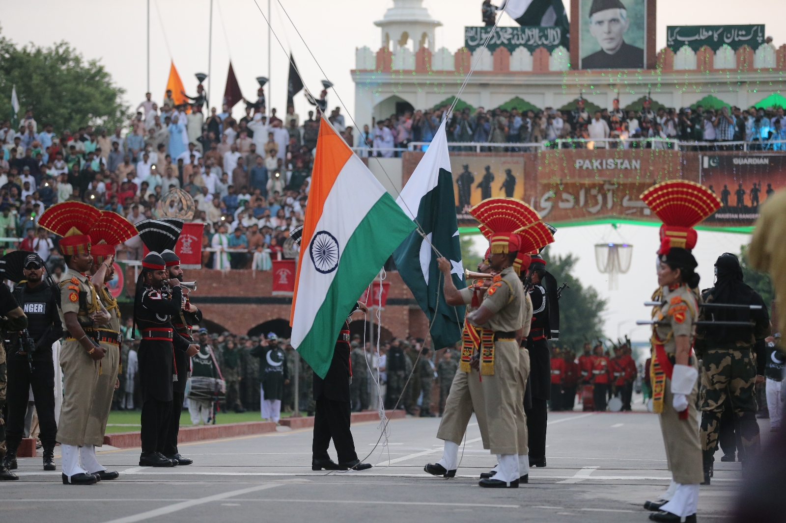 Pakistan ve Hindistan arasında ticaret yeniden başlıyor