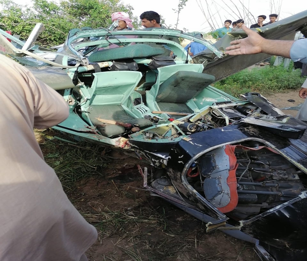 Pakistan’da askeri eğitim uçağı düştü: 2 ölü