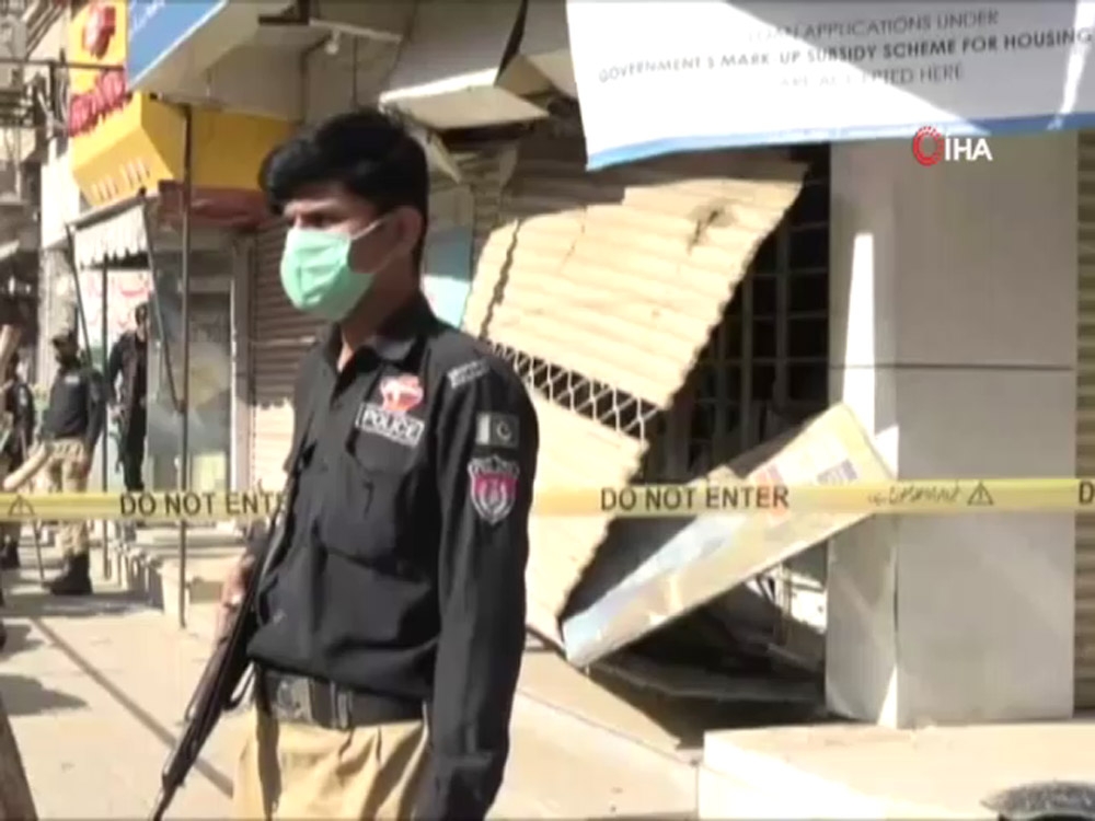 Pakistan’da bankada patlama