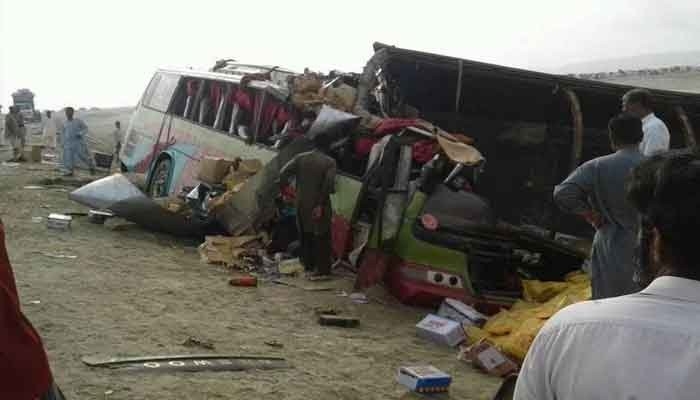 Pakistan’da feci kaza: 14 ölü