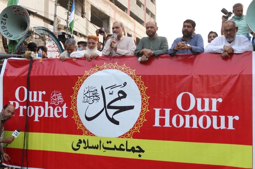 Pakistan’da Fransa karşıtı protesto