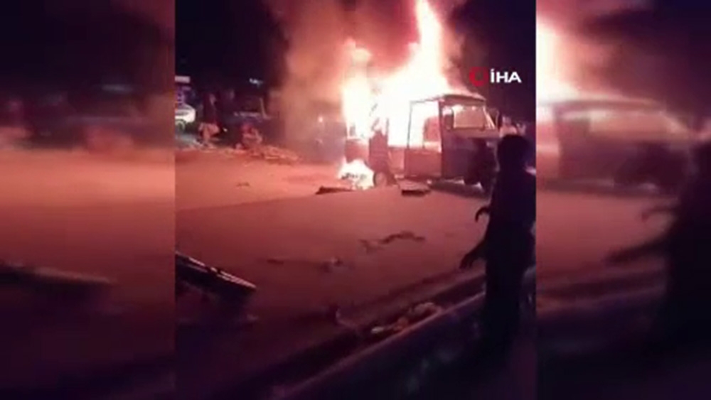 Pakistan’da minibüs yangını: 6 ölü, 5 yaralı