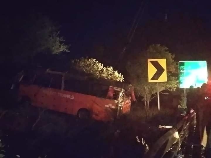 Pakistan’da otobüs kazası: 15 ölü, 20 yaralı