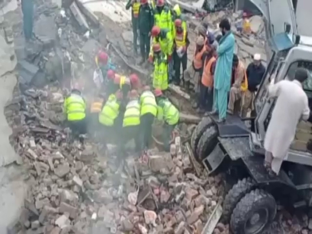 Pakistan’da parfüm fabrikasında patlama: 11 ölü