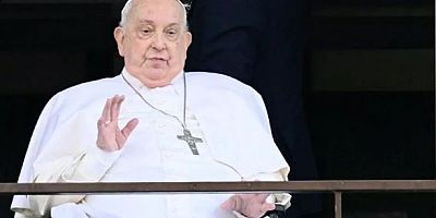Papa Franciscus Hayatını Kaybetti