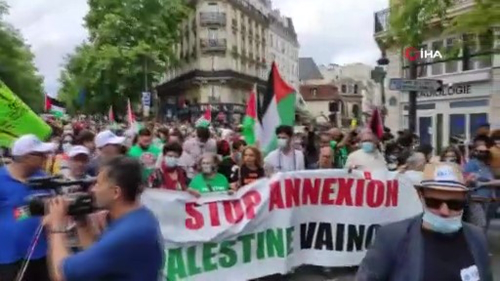 Paris’te İsrail’in ilhak planı protesto edildi
