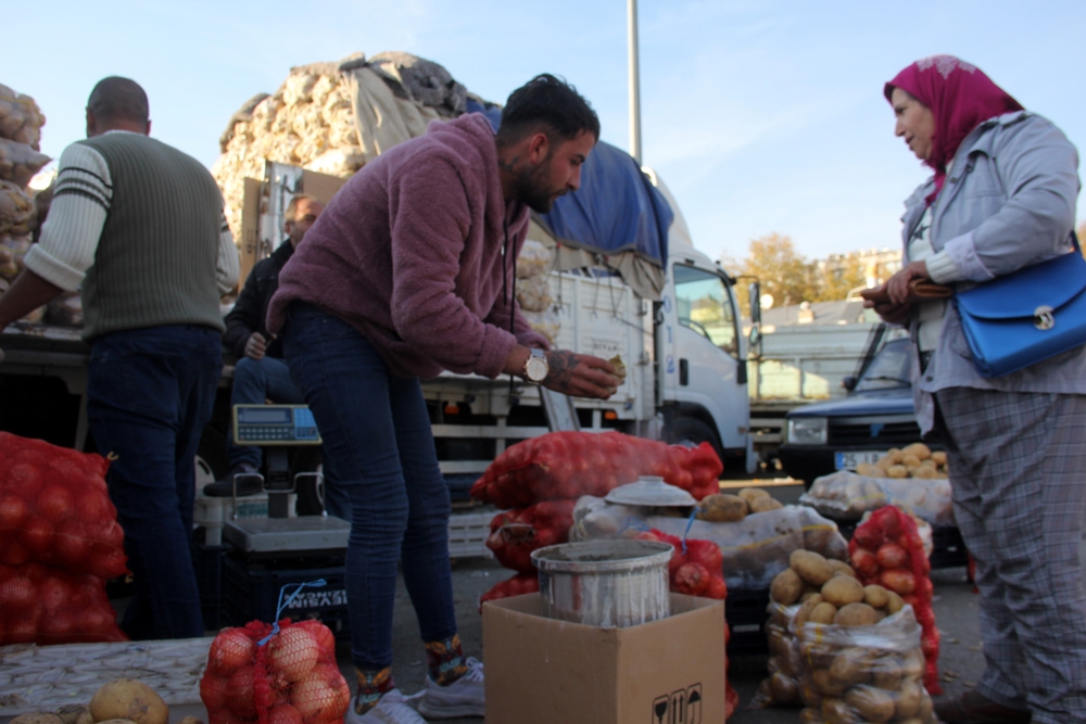 Patates, Soğan Bu Sene Çok, Rağbet Az