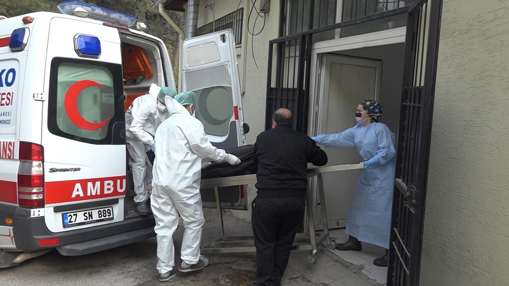 Patlamada ölen korona virüs hastalarının cenazeleri adli tıpa getiriliyor