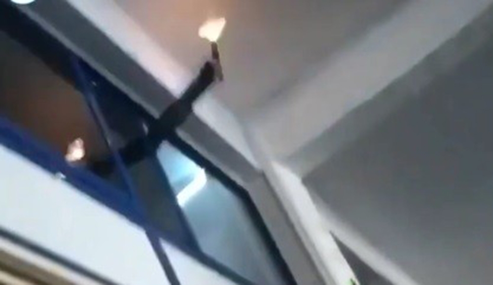 Patron Silah Sıkıyor Paylaşımı Polisi Harekete Geçirdi