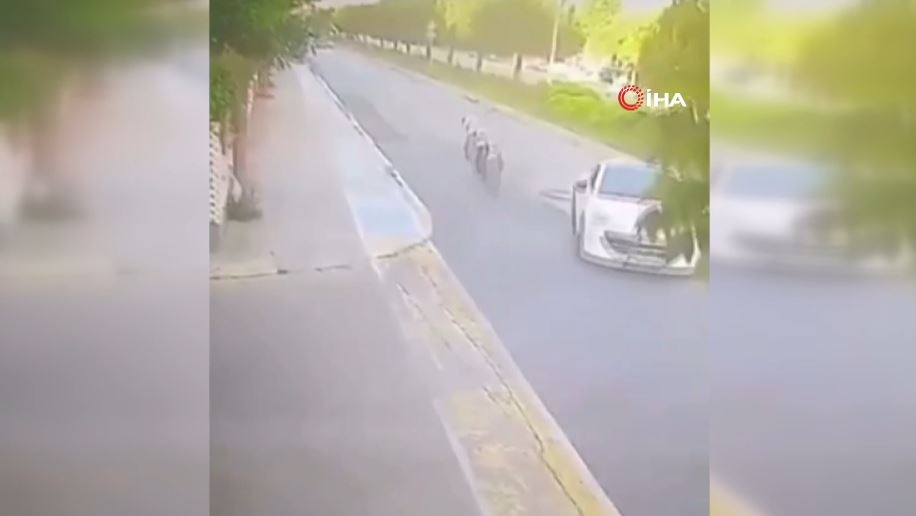 Pendik’te ilginç kaza: Motosiklet sürücüsü metrelerce havaya uçtu