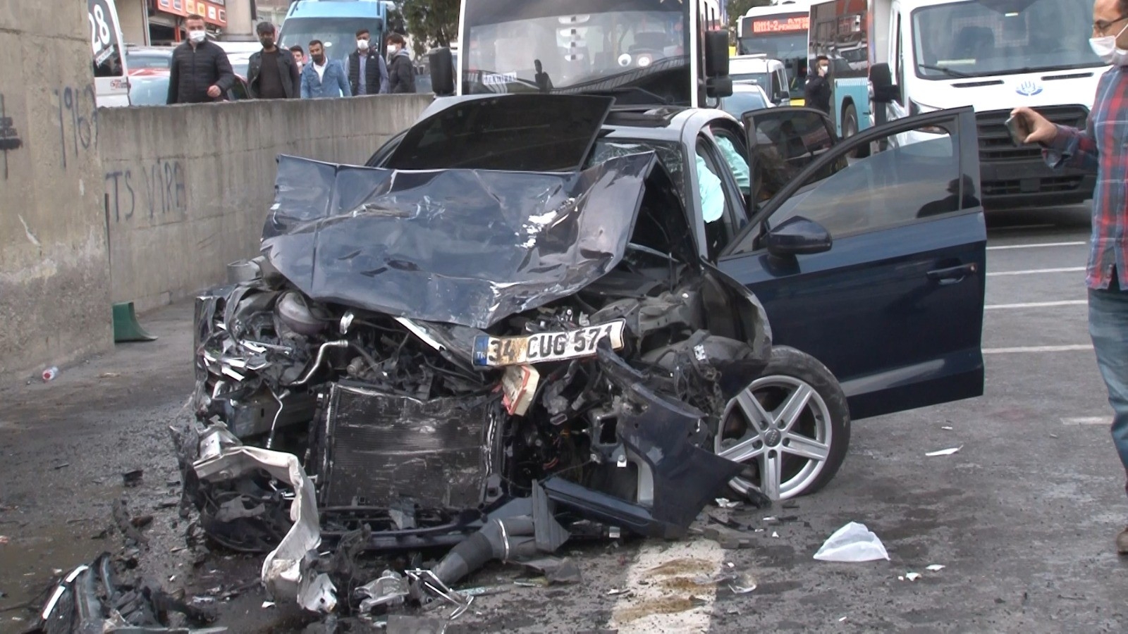 Pendik’te makas dehşeti: 1 ölü, 5 yaralı