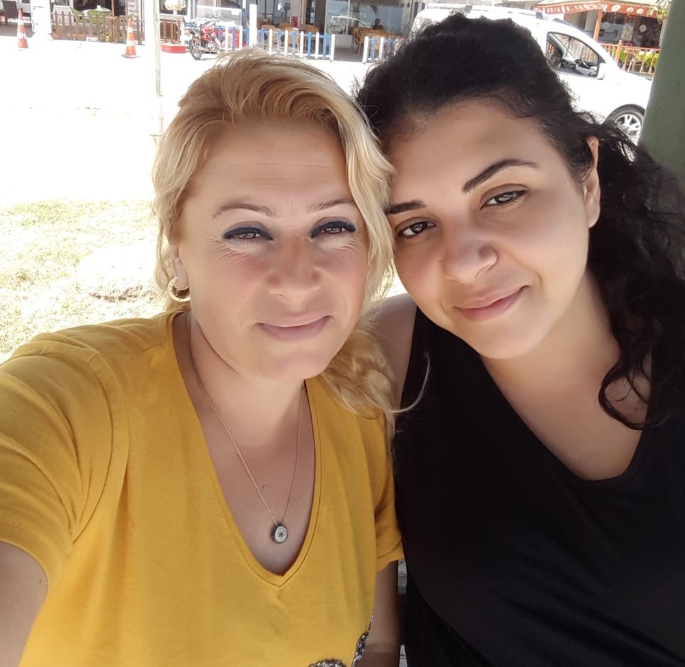 Plan yapıp görümcesinin para kasasını çaldırdı