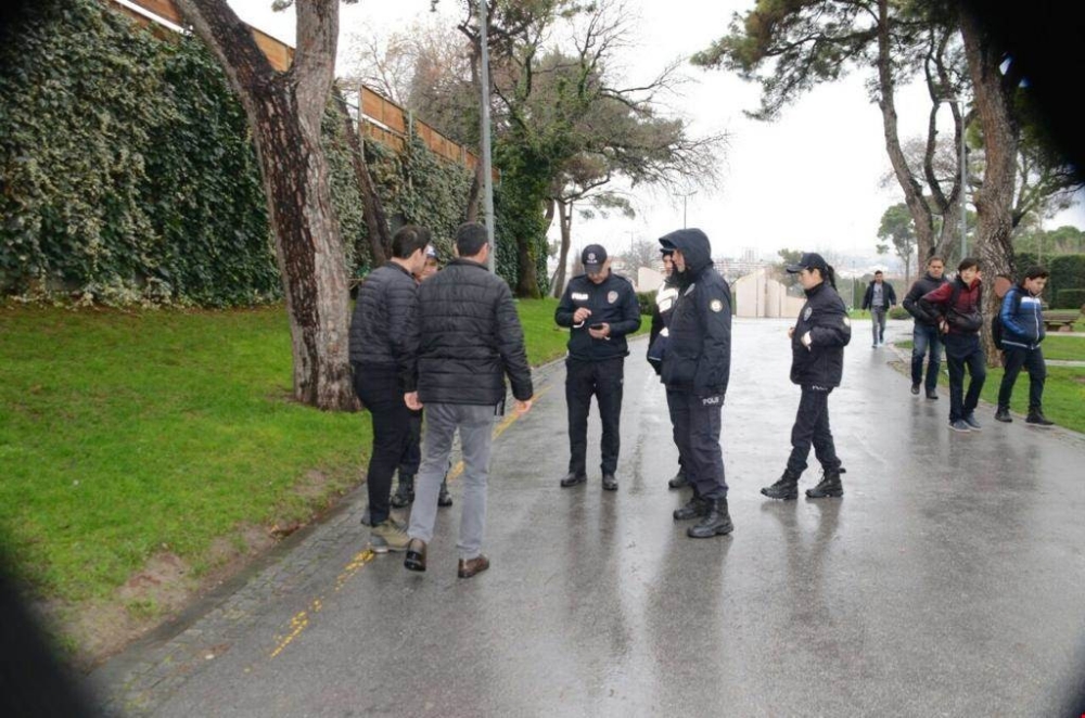 Polis 17 Aranan Şahsı Yakaladı