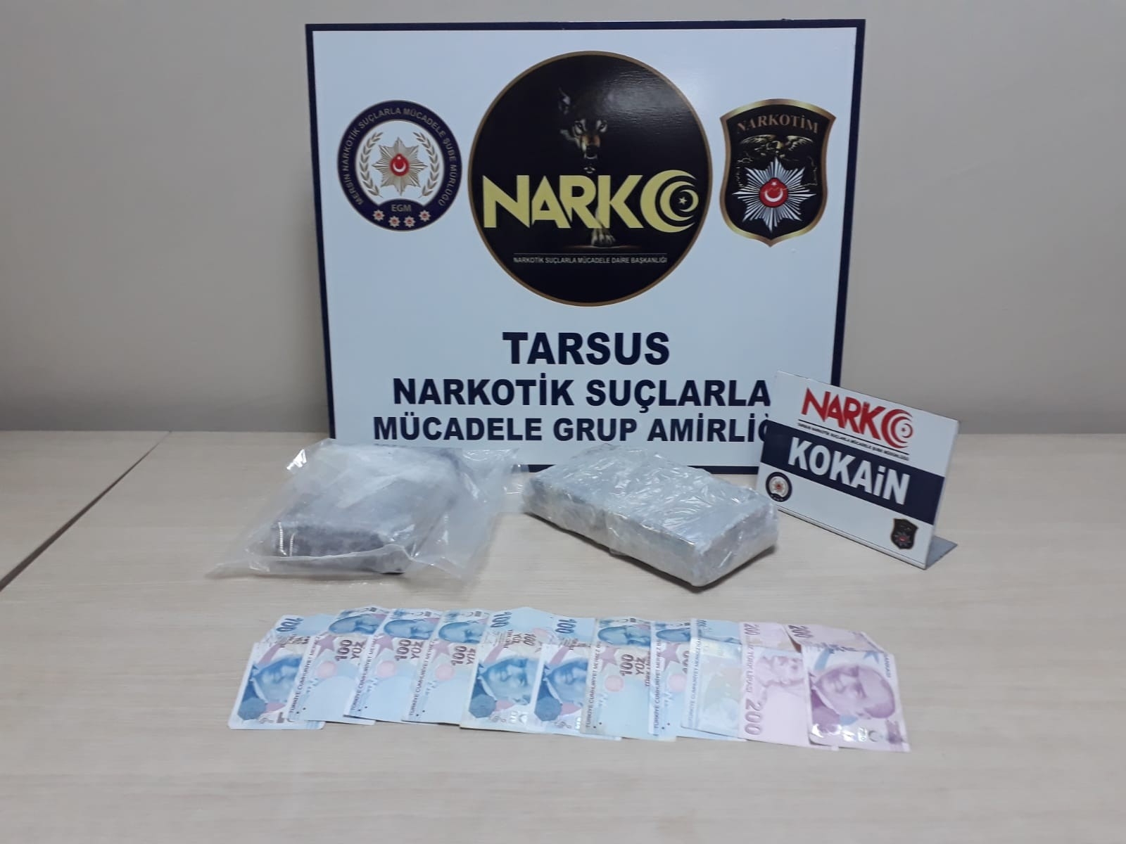 Polis düğmeye bastı, uyuşturucu ortaya çıktı