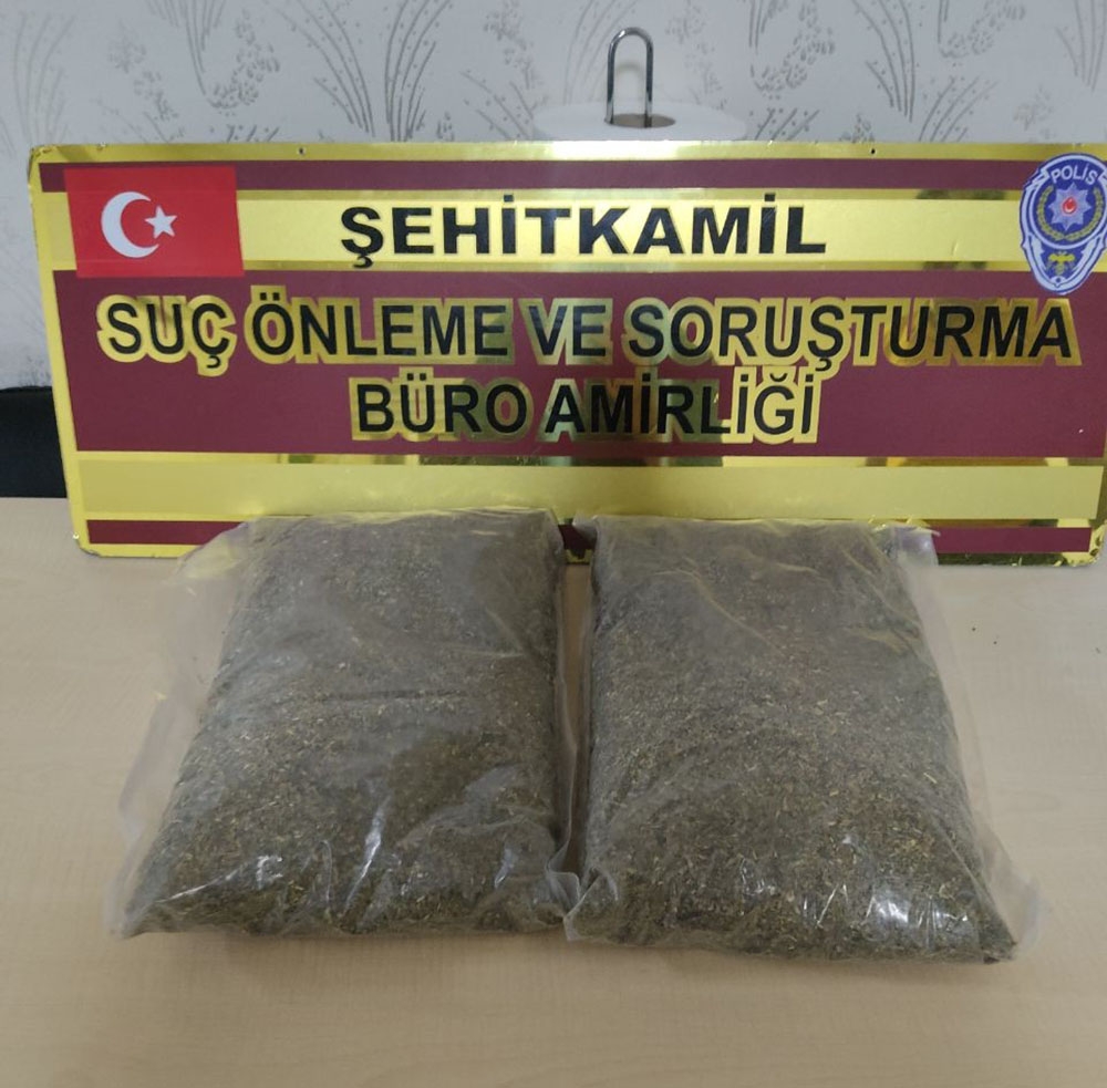 Polis uyuşturucu satıcılarına göz açtırmıyor