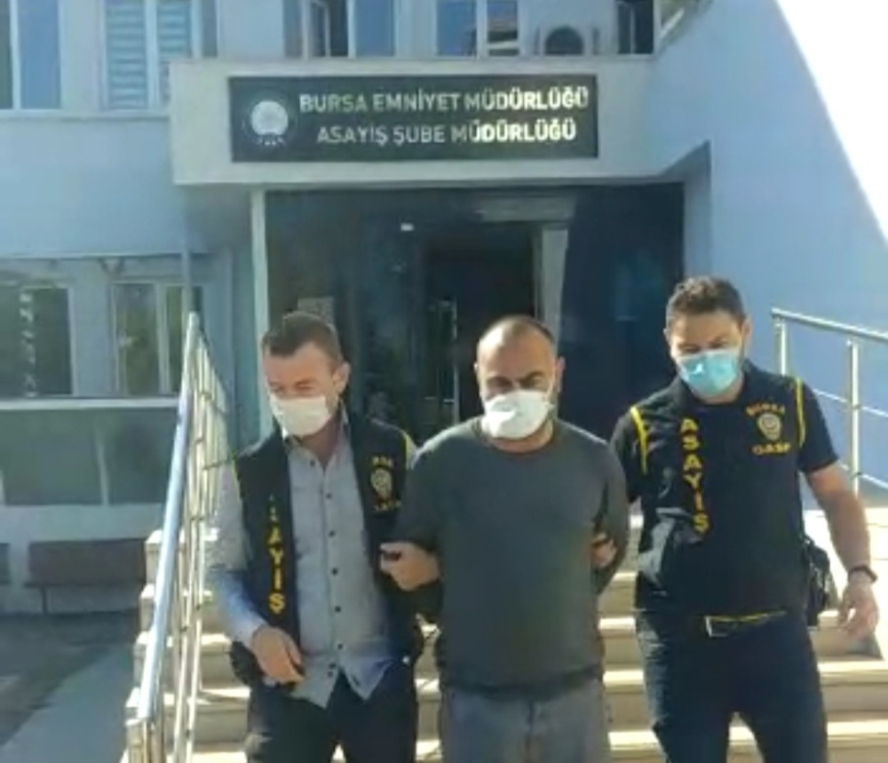 Polise kafa atan tacizci tutuklandı