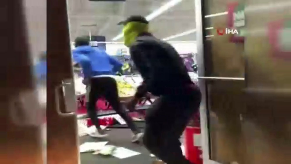 Polisin öldürdüğü Wallace’ın ardından başlayan protestolar ikinci gününde