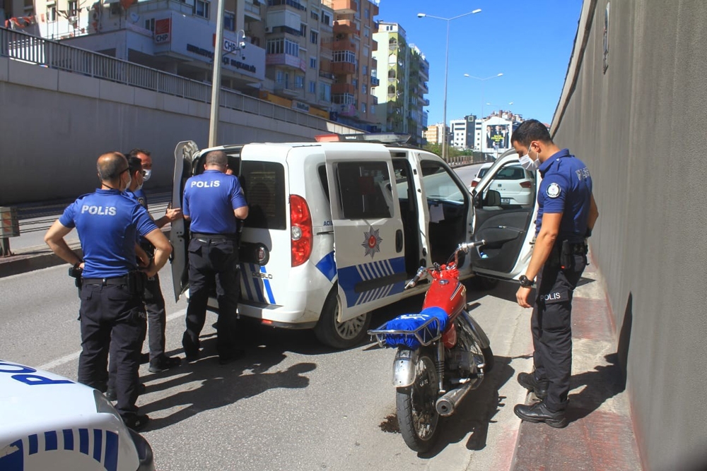 Polisten kaçan çift, motosiklet arızalanınca yakalandı
