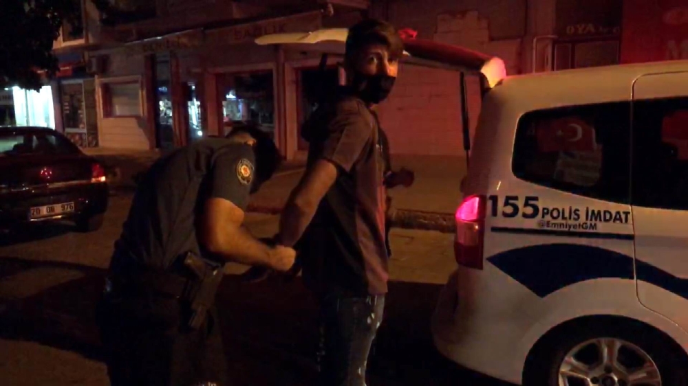 Polisten kaçışı kelepçeyle son buldu