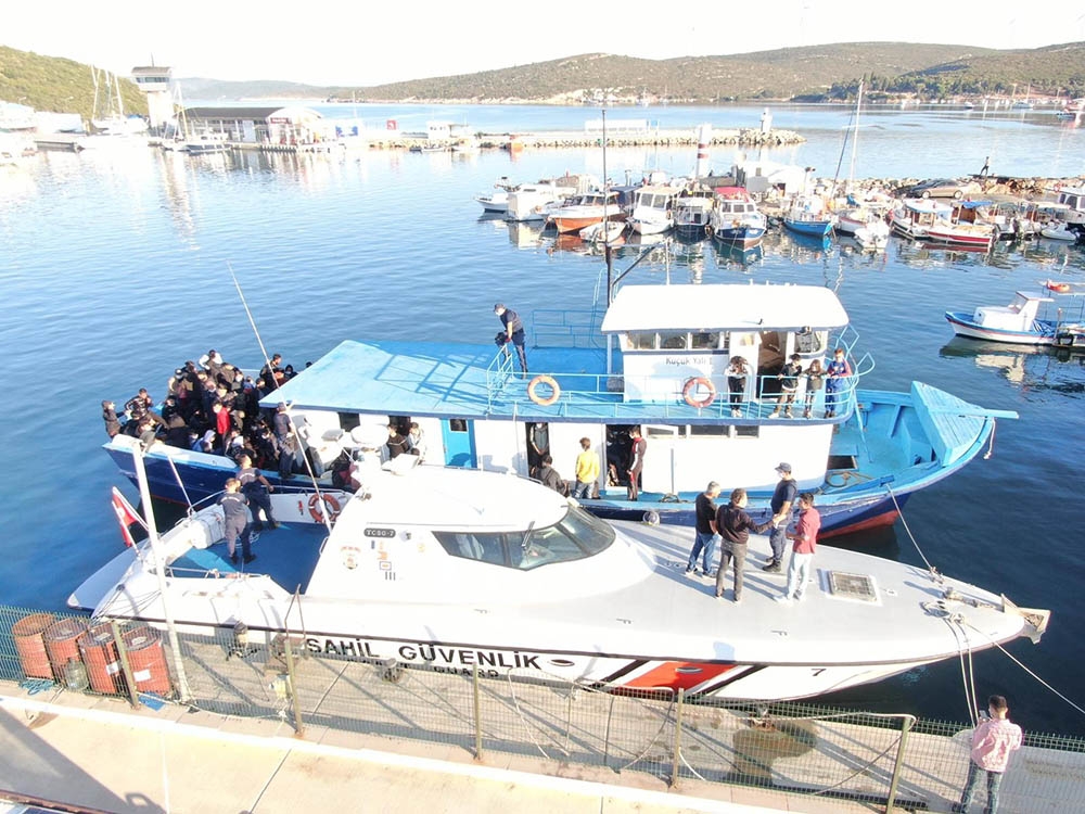 Polisten tekneye ani baskın