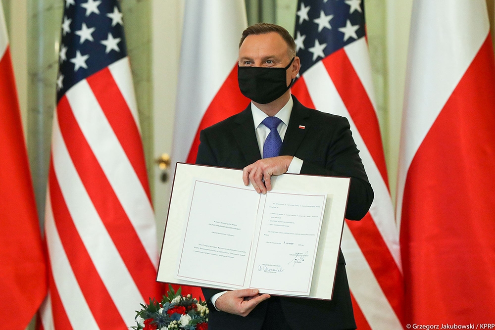 Polonya Devlet Başkanı Duda, ABD ile imzalanan savunma anlaşmasını onayladı