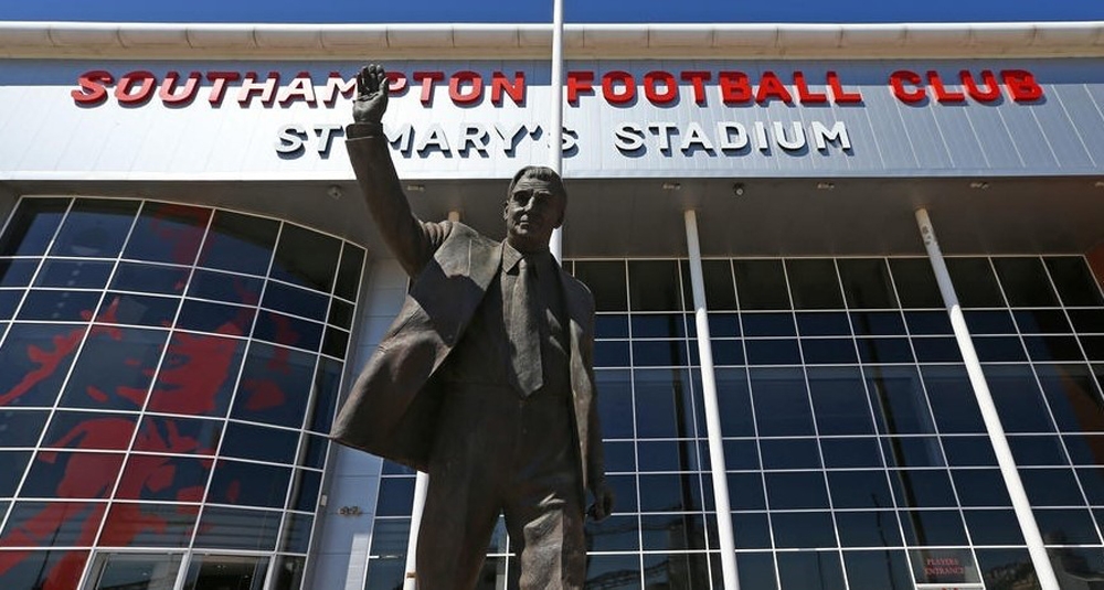 Premier Lig’de maaşlarda indirime giden ilk kulüp oldu