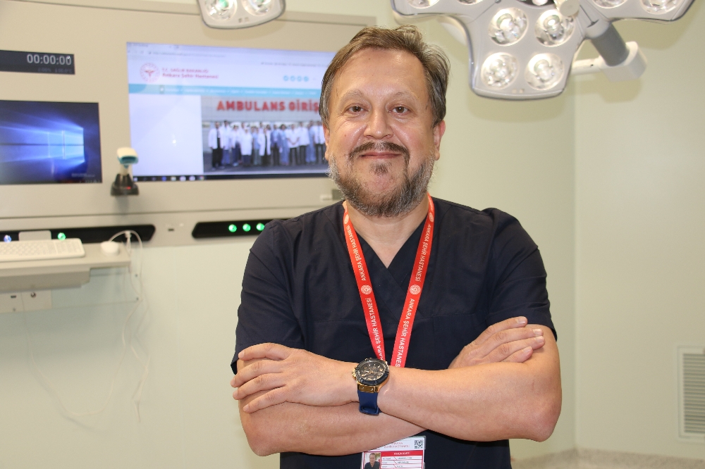 Prof. Dr. Oğuztürk vizonlarda görülen mutasyona uğramış Covid-19 virüsü hakkında uyardı