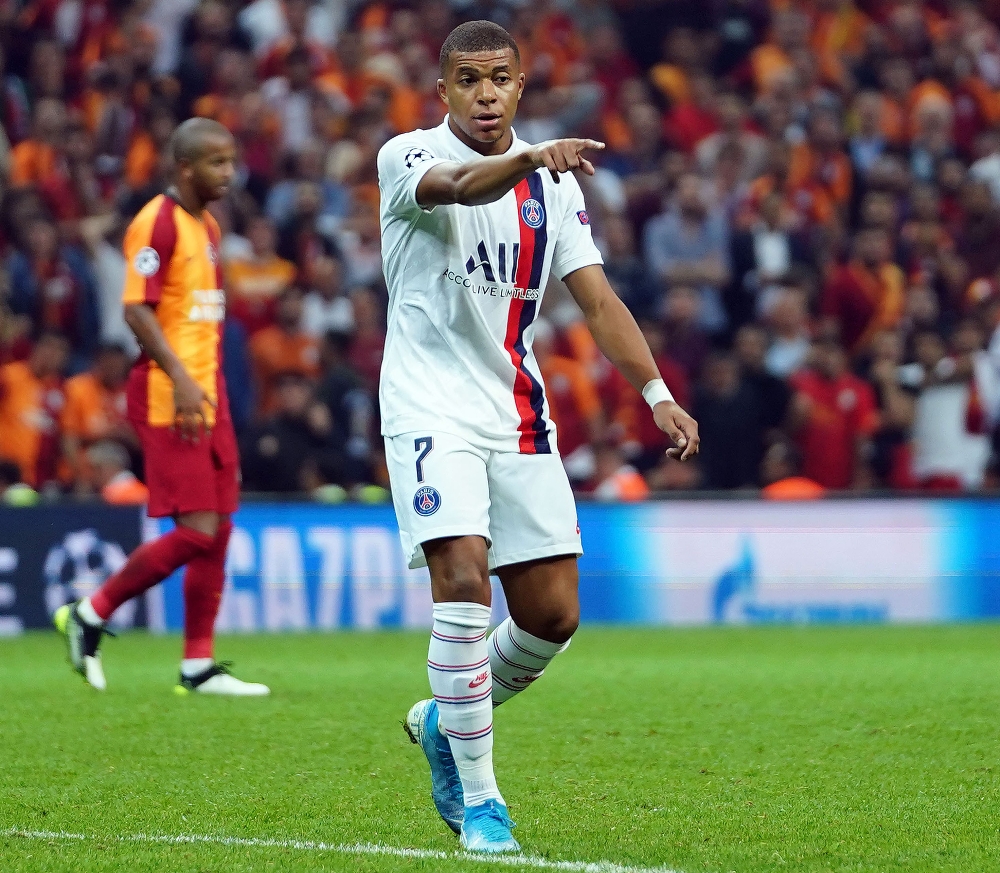 PSG’den, Mbappe’ye yeni sözleşme