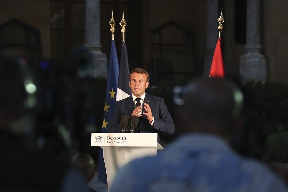 Putin ve Macron’dan telefon görüşmesi