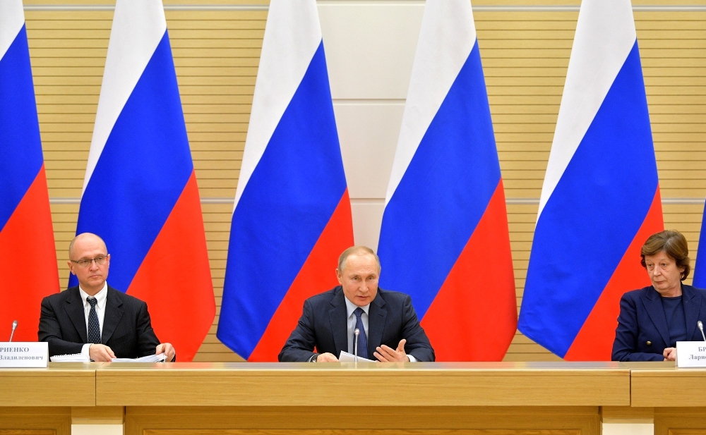 Putin, yeni anayasa çalışma grubuyla toplantı yaptı