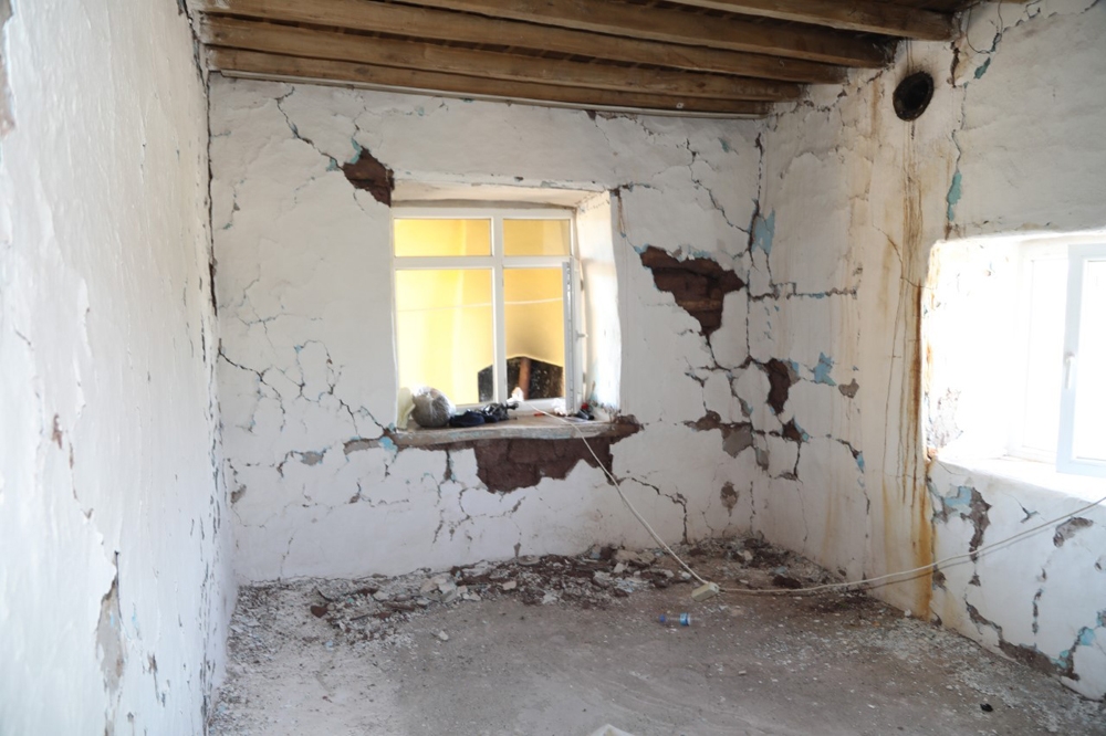 Pütürge’de artçı depremler devam ediyor