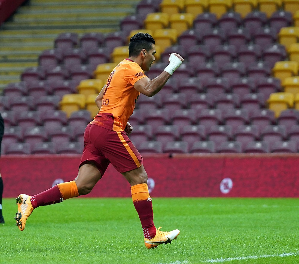 Radamel Falcao 4. golünü attı