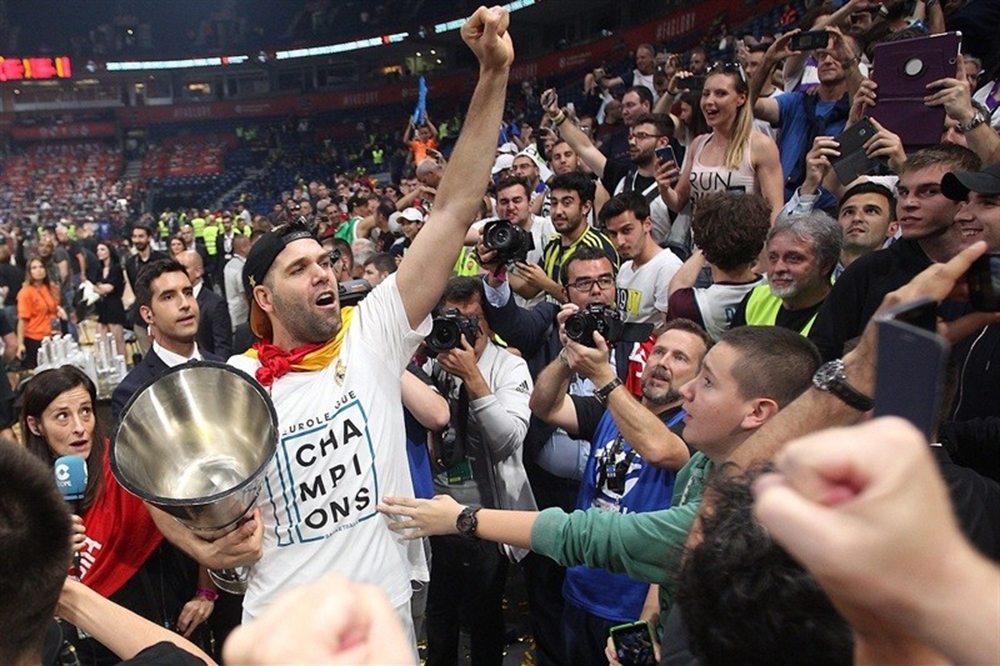 Real Madrid, 40 yaşındaki Felipe Reyes’in sözleşmesini uzattı