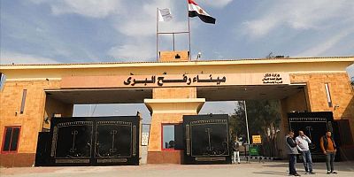 Refah Sınır Kapısı'nda sınırlı açılma