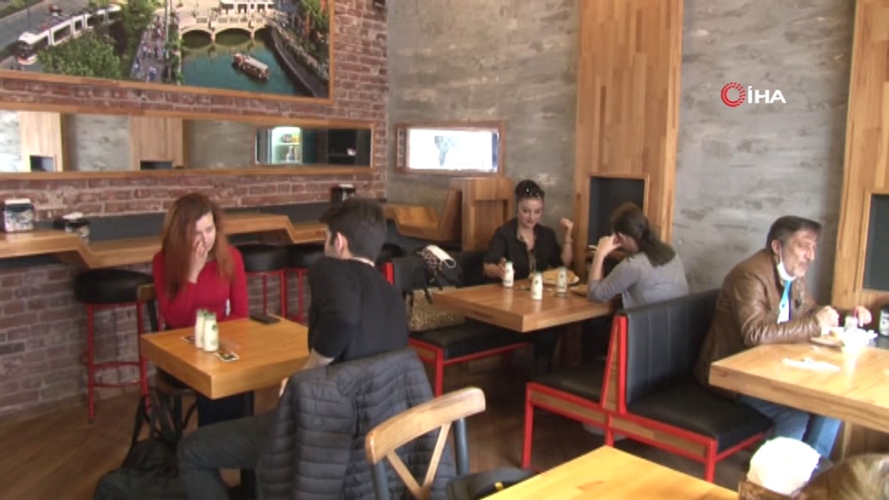 Restoran ve kafeler servisi müşteri geldikçe açacak