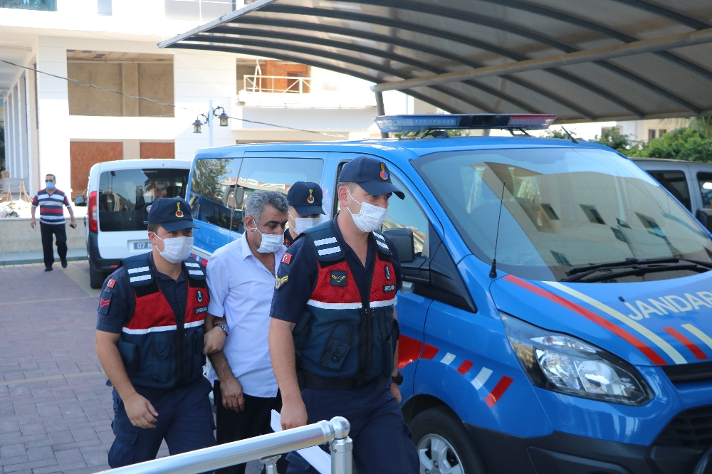 Restoranda 61 litre sahte içki ele geçirildi: İş yeri sahibi gözaltına alındı