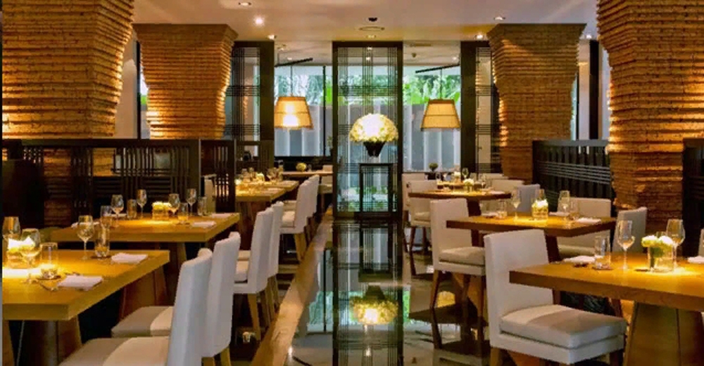 Restoranlarda masalar arası mesafe en az 1 metre olacak