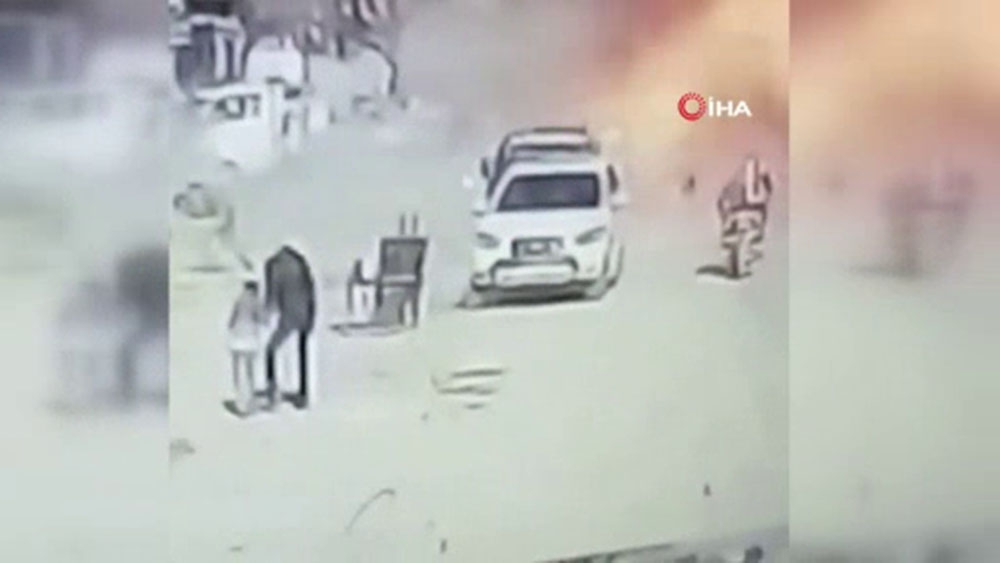 Resulayn’daki bombalı saldırı anı kamerada