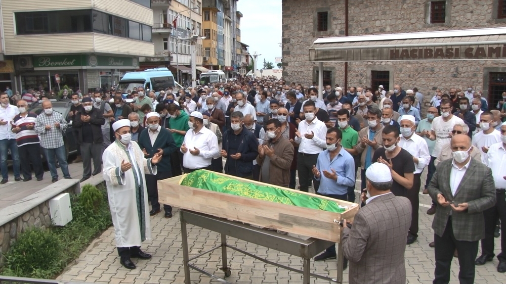 Rize’de selde hayatını kaybeden Ali Uzun son yolculuğuna uğurlandı