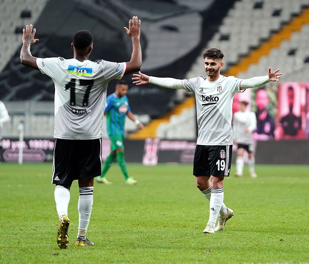 Rizespor’a 4 gol atan Larin, krallıkta zirveye çıktı