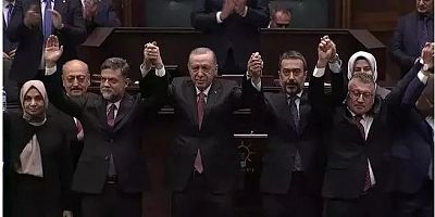 Rozetini Cumhurbaşkanı Erdoğan taktı.. Nedim Yamalı AK Parti'ye katıldı! 