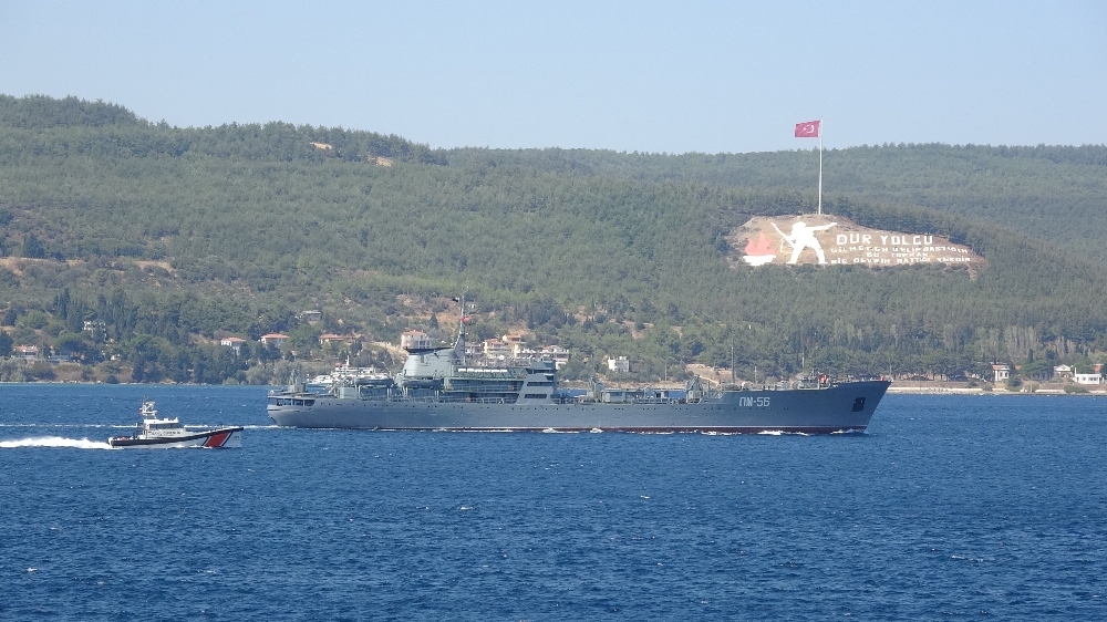 Rus savaş gemisi ‘Andreevsky’ Çanakkale Boğazı’ndan geçti