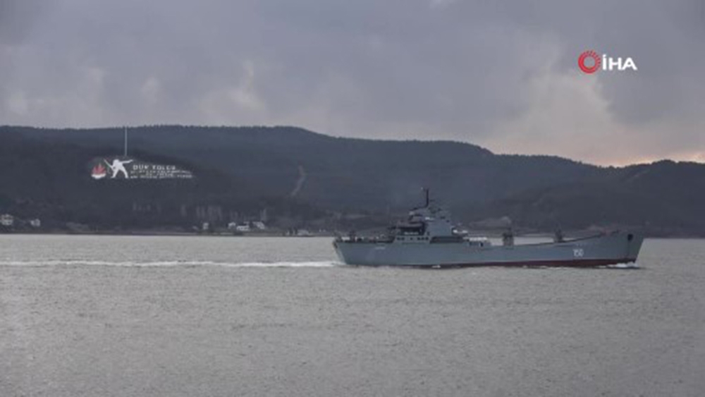 Rus savaş gemisi ‘Saratov’ Çanakkale Boğazı’ndan geçti