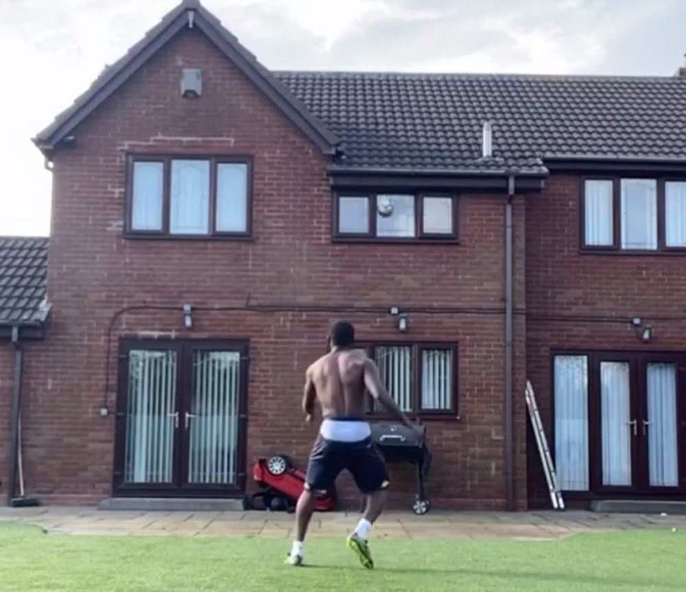 Rushian Hepburn-Murphy antrenman yaparken camı kırdı