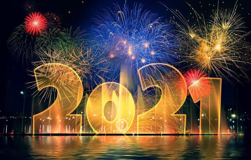 Rusya 2021’e havai fişeklerle “merhaba” dedi