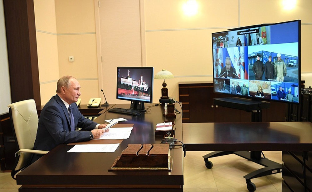 Rusya lideri Putin’den önümüzdeki hafta halka aşı uygulanması talimatı