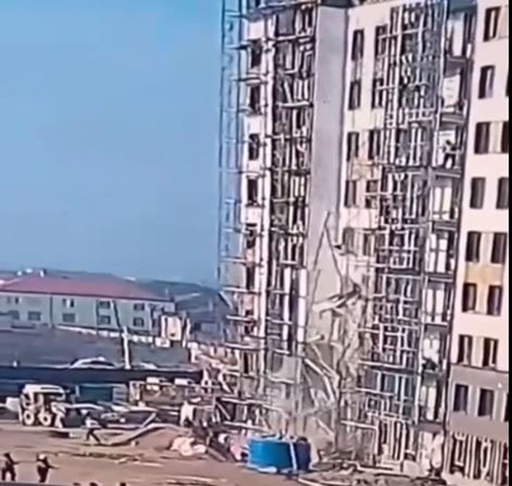 Rusya’da 2 inşaat işçisi iskele çökünce 9’uncu kattan yere çakıldı