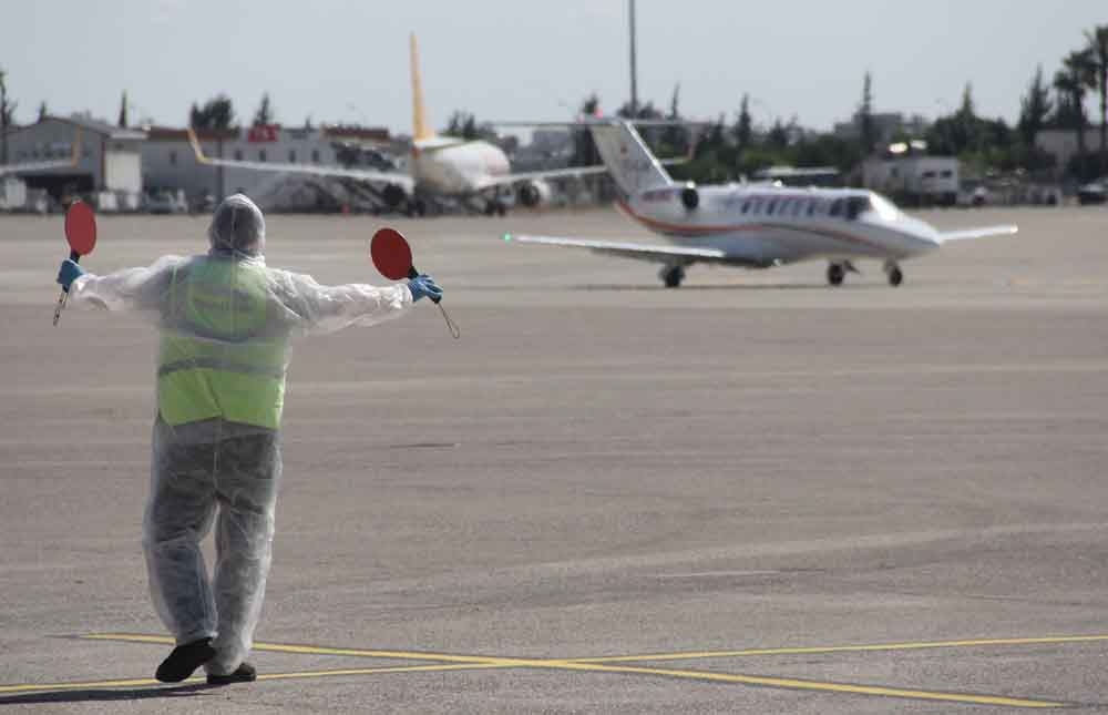 Rusya’daki Türk hasta, ambulans uçakla Türkiye’ye getirildi
