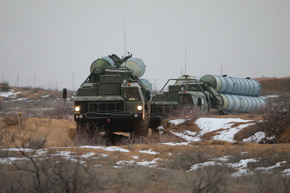Rusya’nın ateşlediği S-400 füzeleri 700 kilometre uzaklıktaki hedefi vurdu